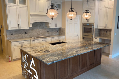 contrast-and-color-beautiful-exotic-quartzite-kitchen-with-full-height ...